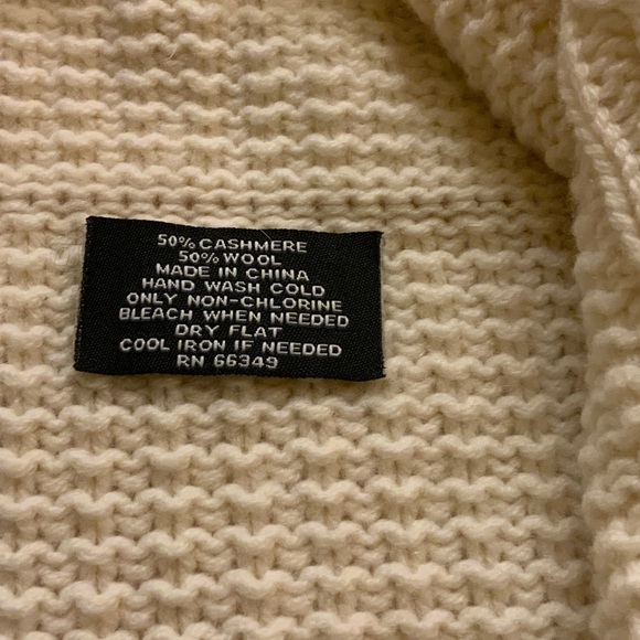 Cream Cable Knit Wide Infinity Scarf - Picture 2 of 2